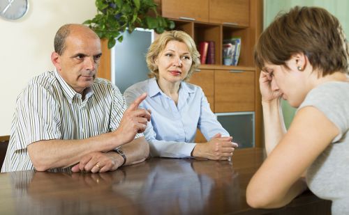 دلایل اختلاف والدین و فرزندان